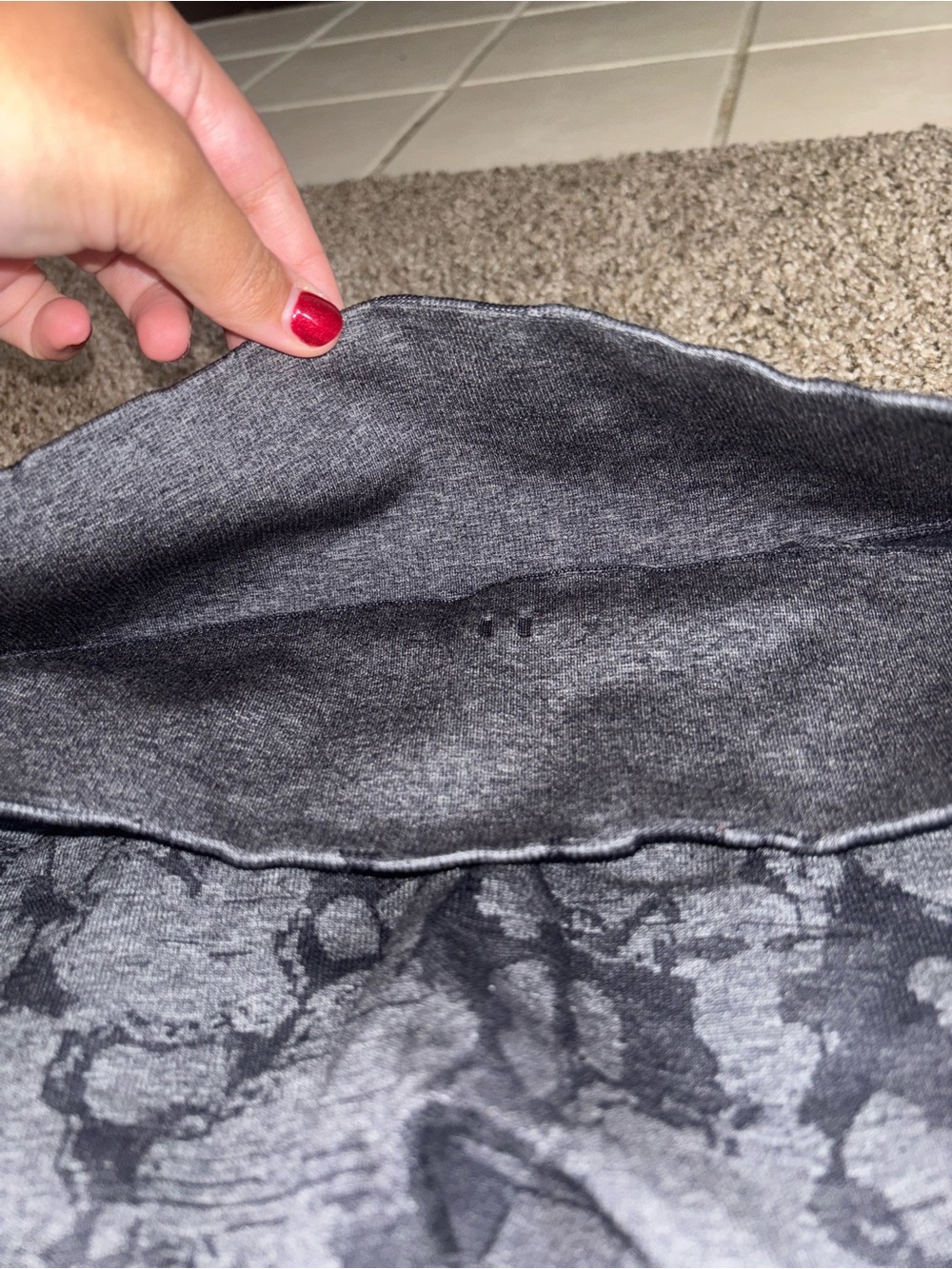 Gymshark Adapt Gray and Black Camo Cropped Leggings - Picture 6 of 8